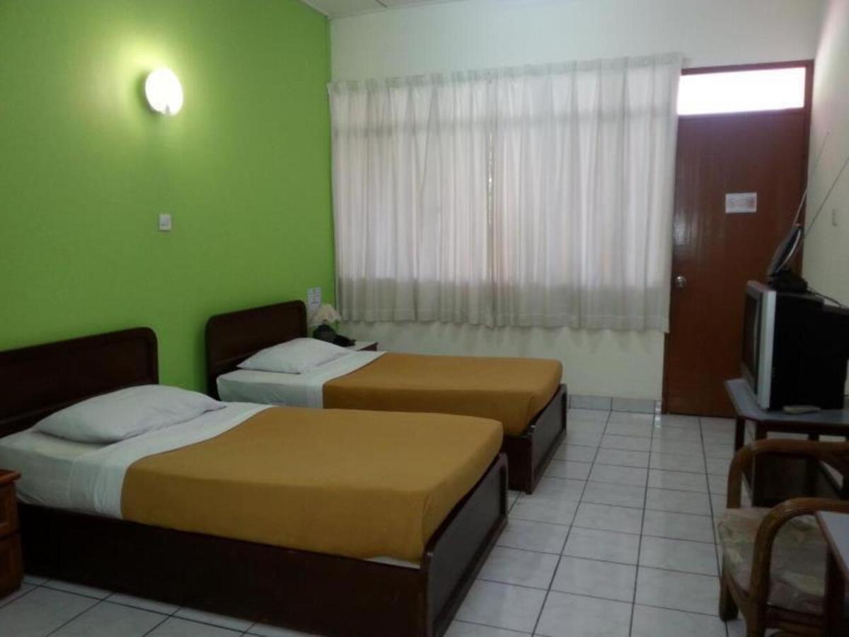 Seaside Travellers Inn Кинарут Экстерьер фото