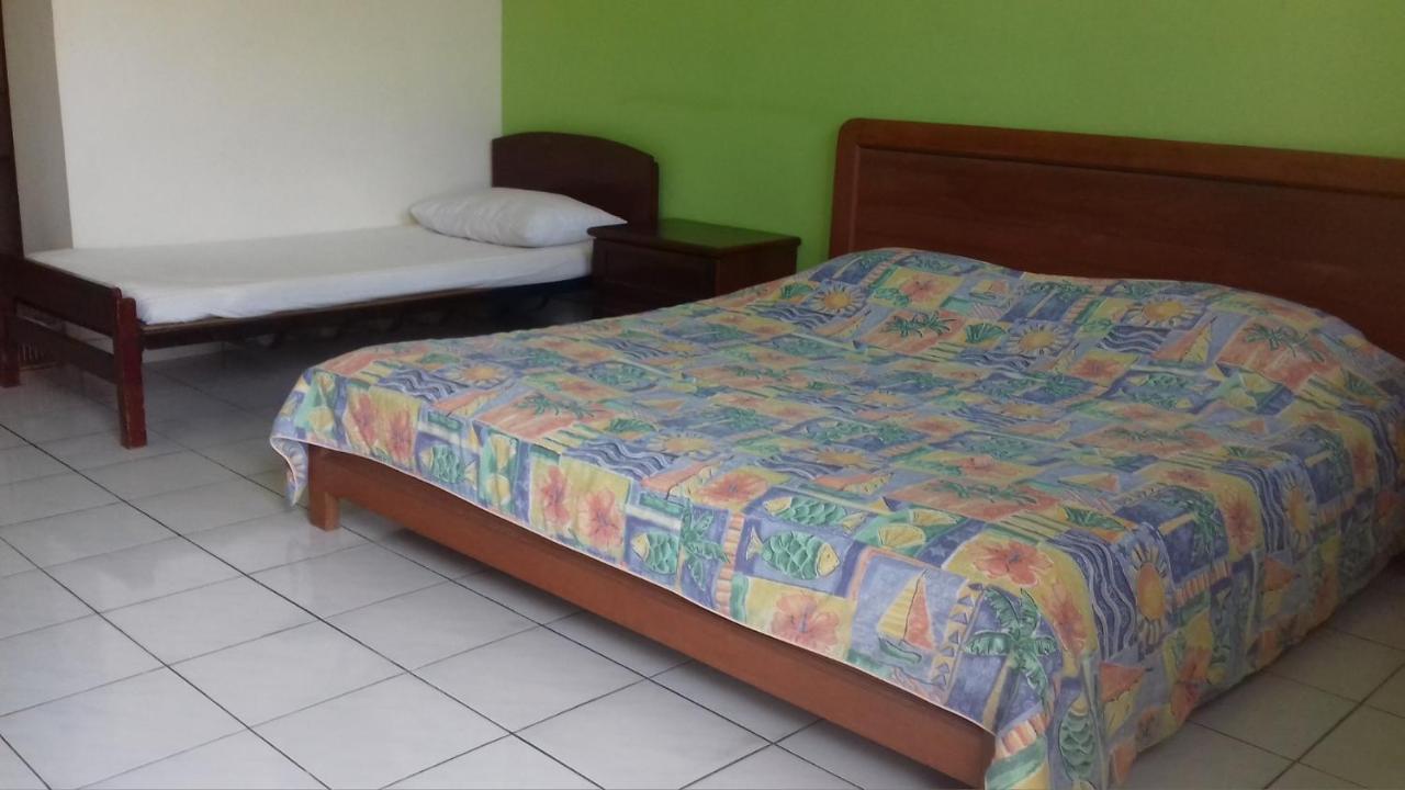 Seaside Travellers Inn Кинарут Экстерьер фото