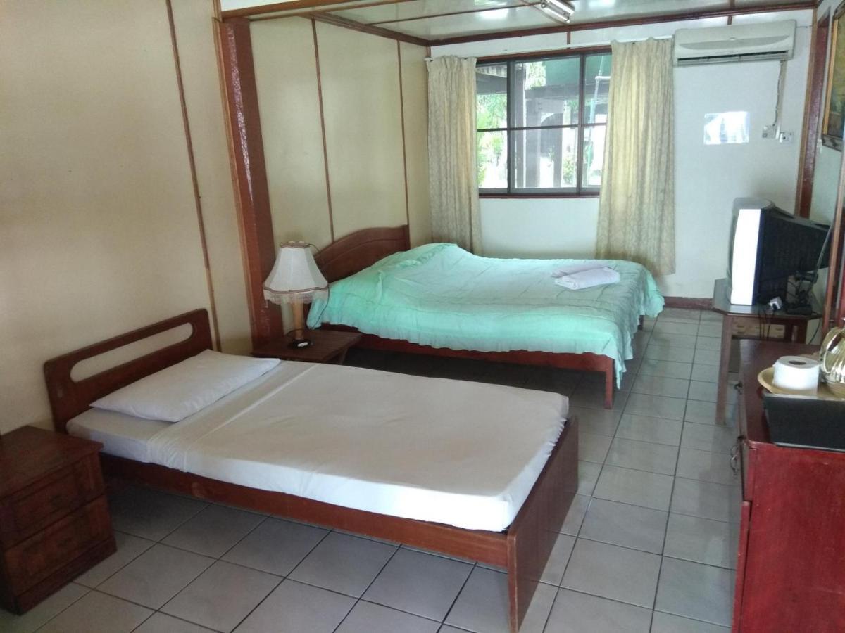Seaside Travellers Inn Кинарут Экстерьер фото