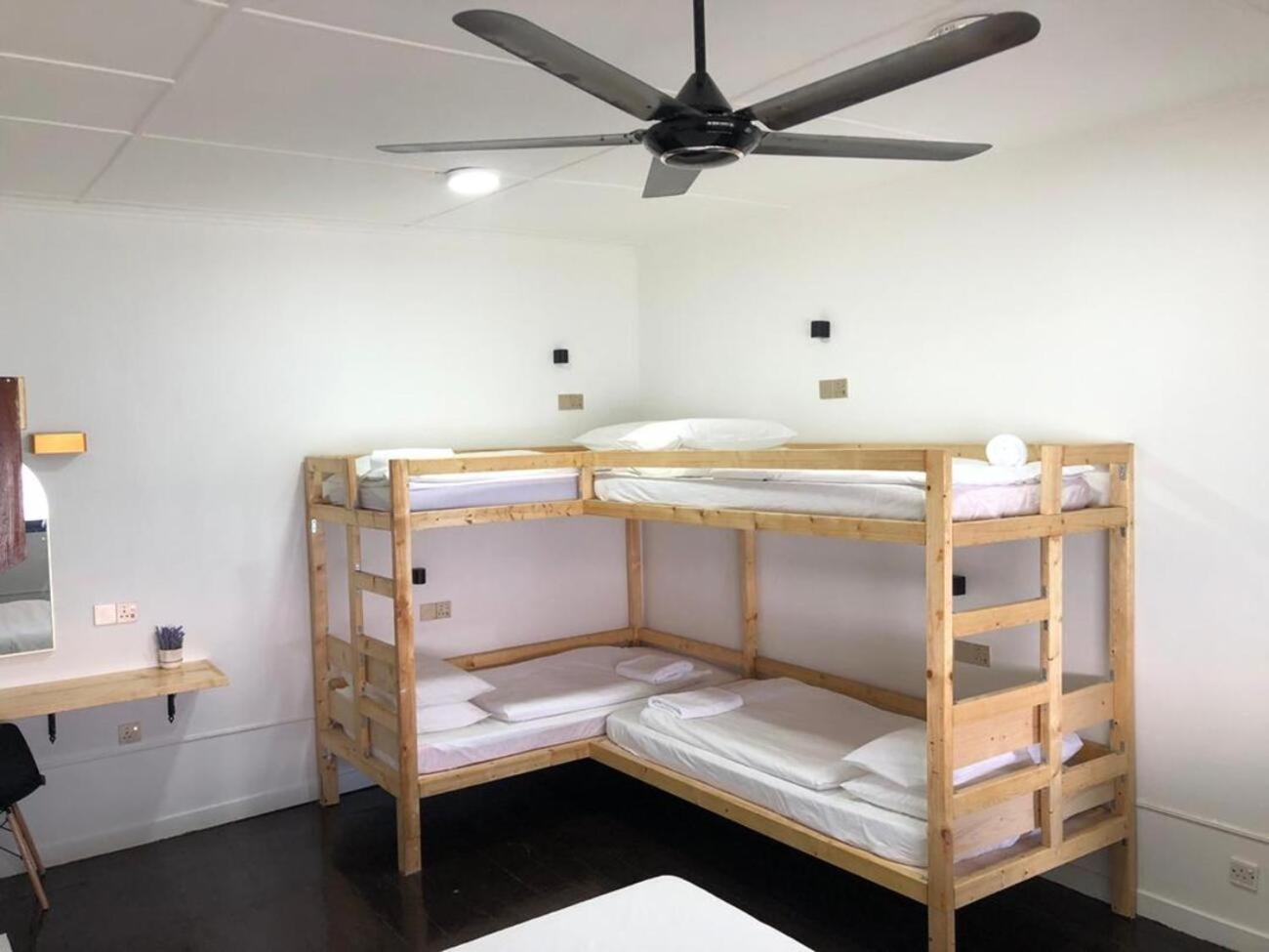 Seaside Travellers Inn Кинарут Экстерьер фото