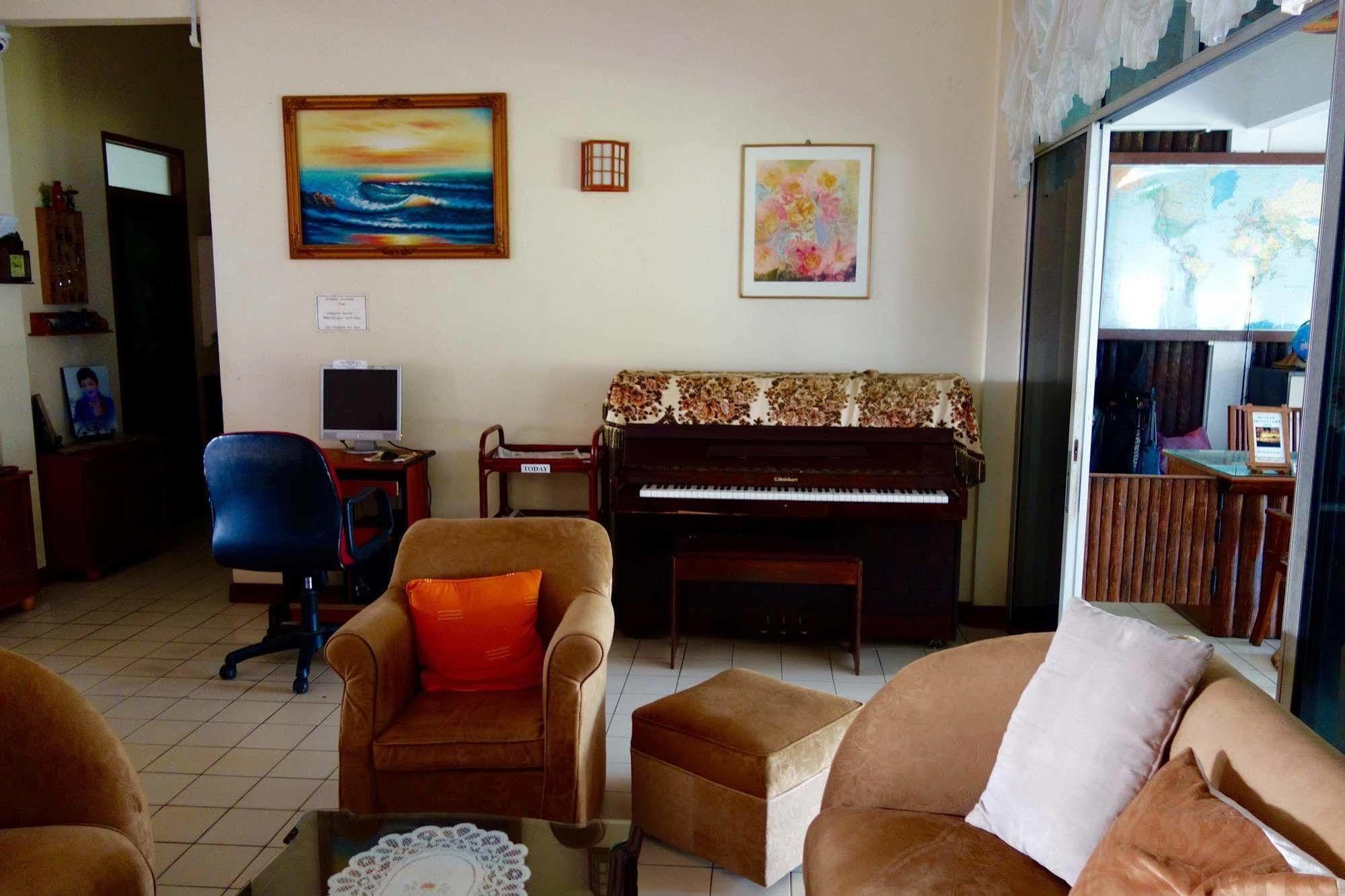 Seaside Travellers Inn Кинарут Экстерьер фото
